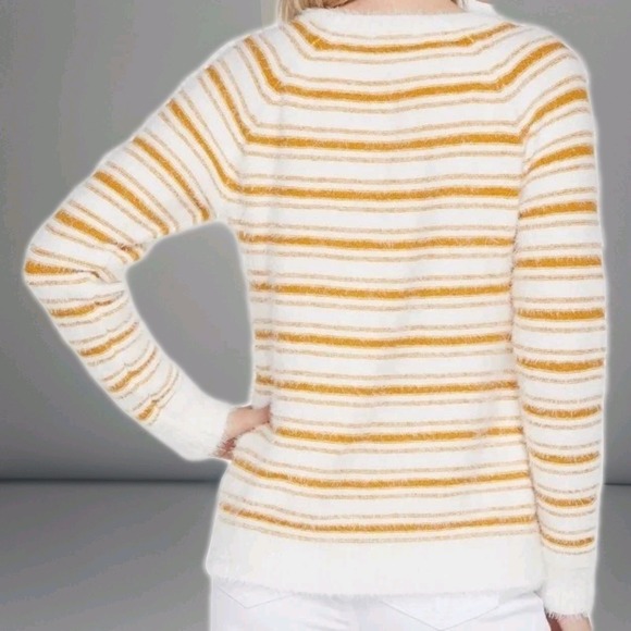 NYDJ Striped Sweater Large Honeycomb White Gold Yarn Soft Knit Boatneck NWT - Picture 2 of 5
